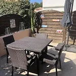 Pavillon 3 Avec Veranda Et Climatisation. Holiday home
