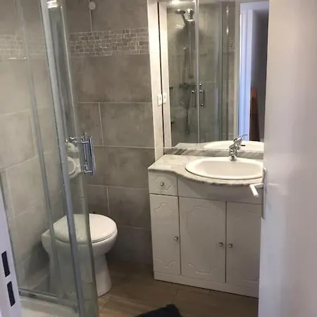 Pavillon 3 Avec Veranda Et Climatisation. * Sorède