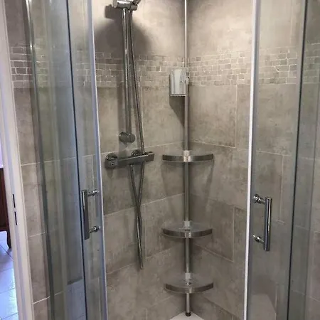 Pavillon 3 Avec Veranda Et Climatisation. Ferienhaus *