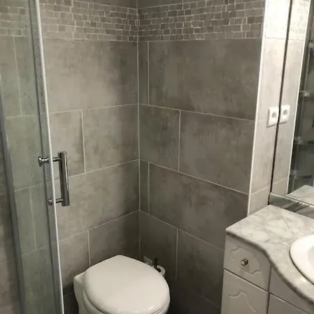 Pavillon 3 Avec Veranda Et Climatisation. Ferienhaus