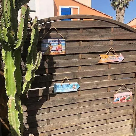 Pavillon 3 Avec Veranda Et Climatisation. Nyaraló