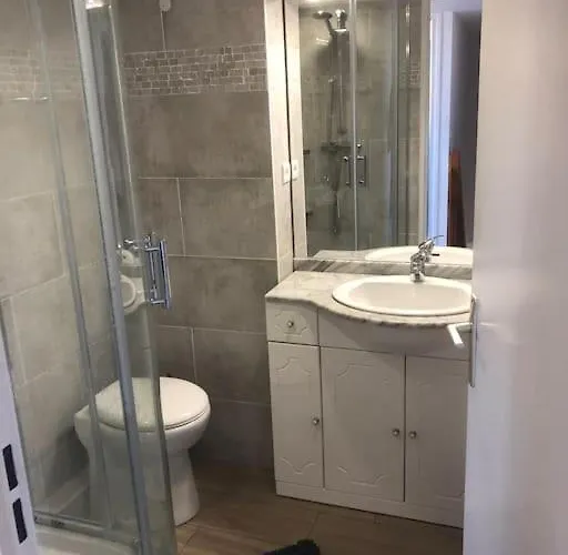 Pavillon 3 Avec Veranda Et Climatisation. * Sorède