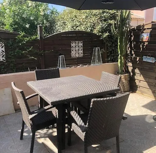 Casa de Férias Pavillon 3 Avec Veranda Et Climatisation. *