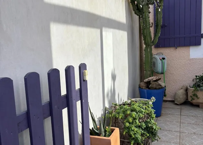 Pavillon 3 Avec Veranda Et Climatisation. Casa de Férias Sorède